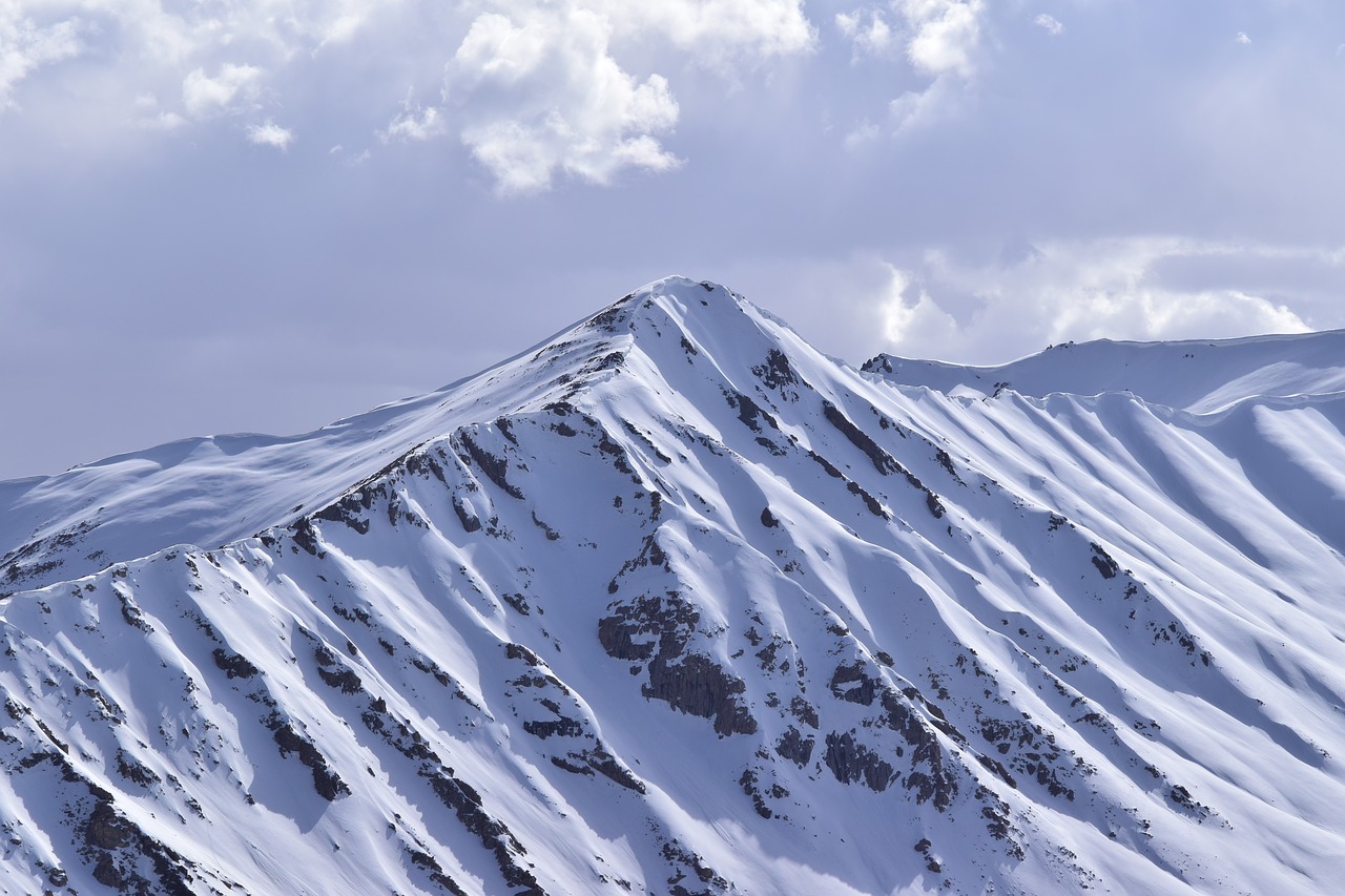 mountains 2674345 1280