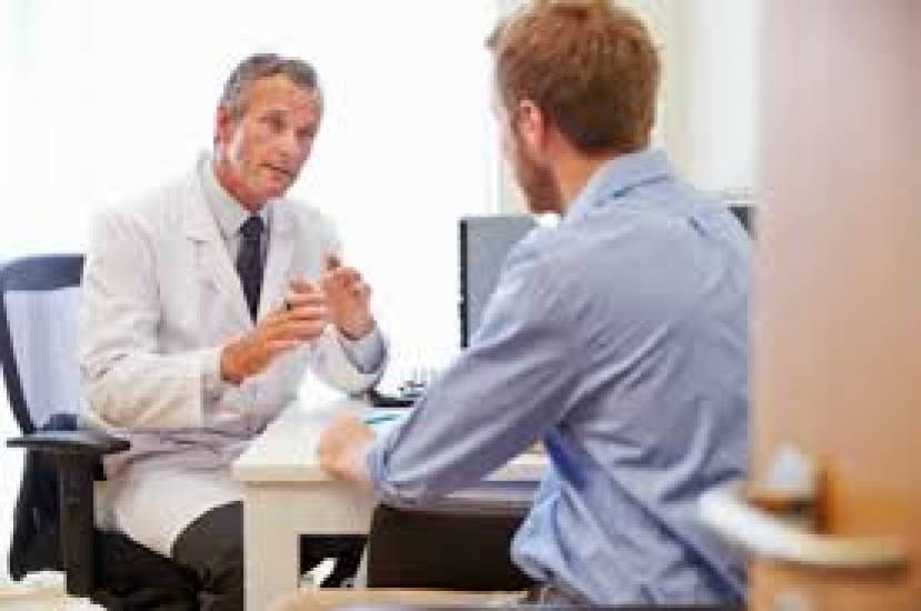 Medici che parlano solo in tedesco. Stralciata l'autorizzazione ad esercitare.